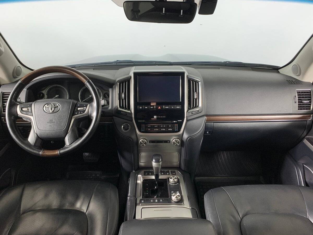 Купить Toyota Land Cruiser с пробегом. Фото: #11