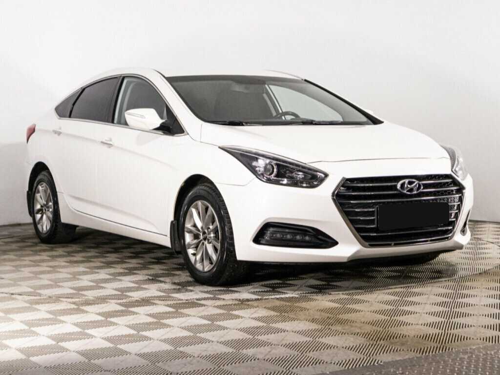Купить Hyundai i40 с пробегом. Фото: #2