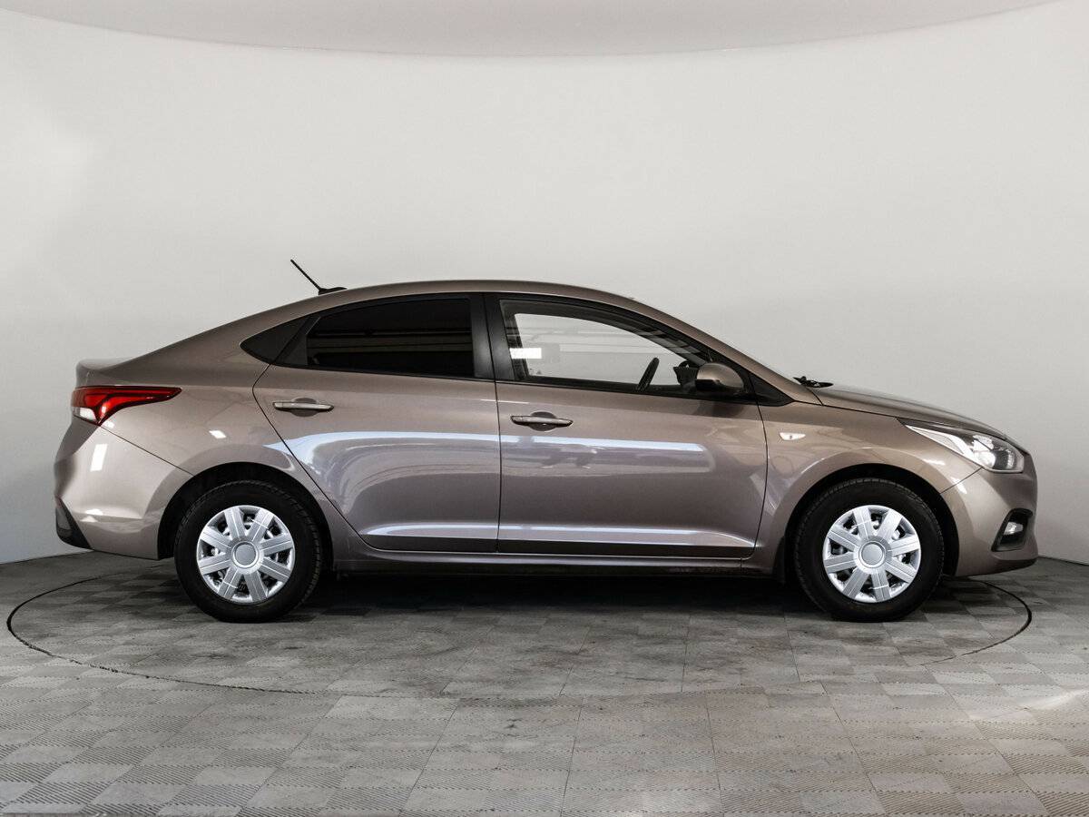 Купить Hyundai Solaris с пробегом. Фото: #3