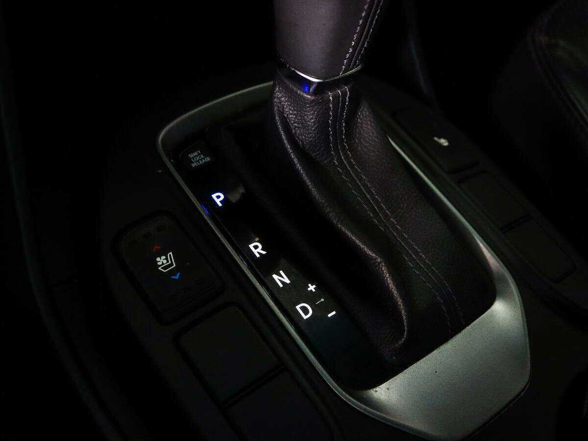 Купить Hyundai Santa Fe с пробегом. Фото: #18