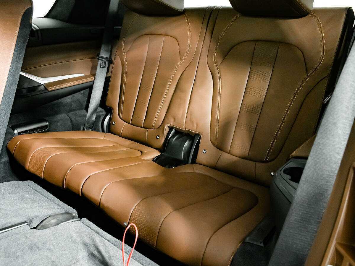Купить BMW X7 с пробегом. Фото: #10