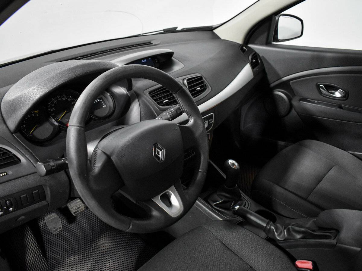 Купить Renault Megane с пробегом. Фото: #8