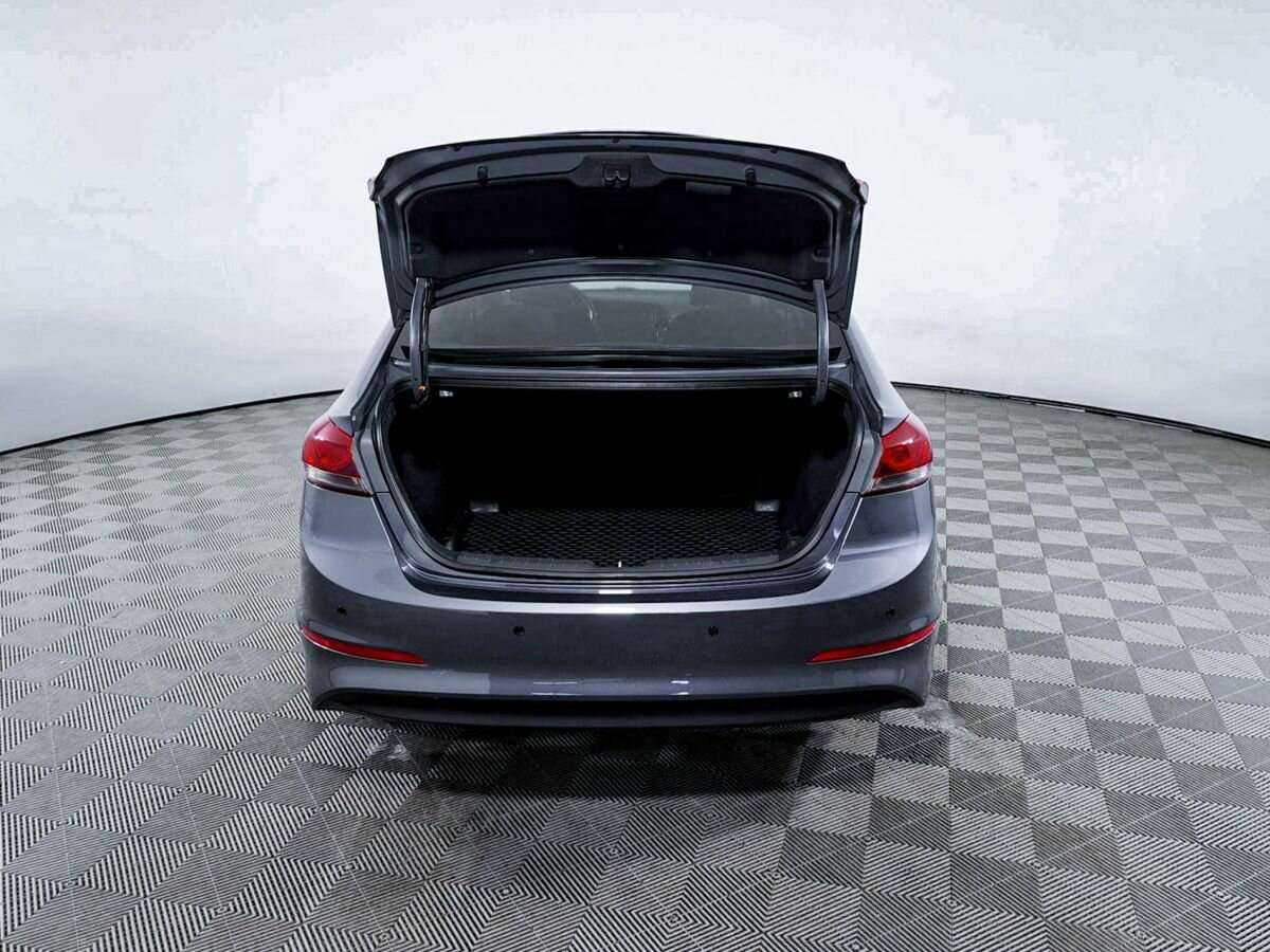 Купить Hyundai Elantra с пробегом. Фото: #9