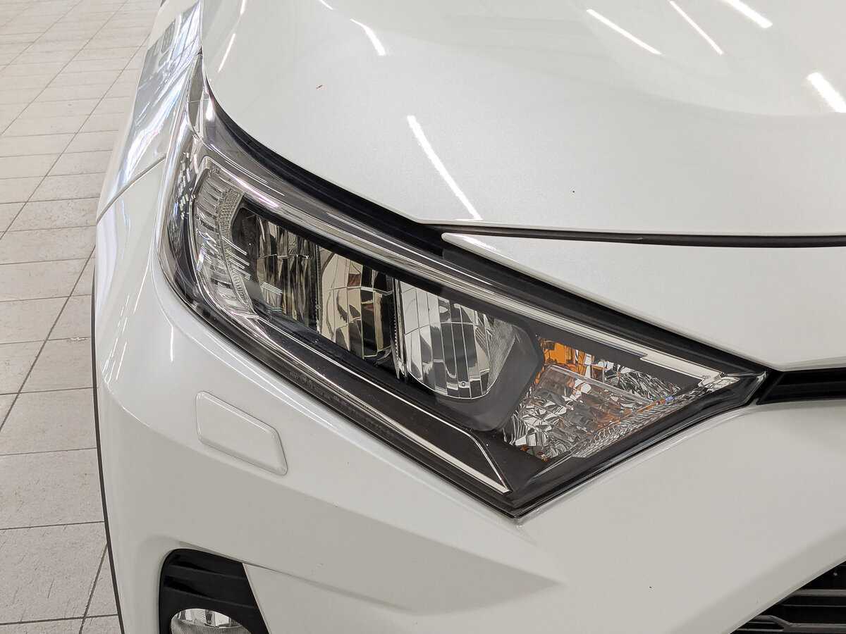 Купить Toyota RAV4 с пробегом. Фото: #10