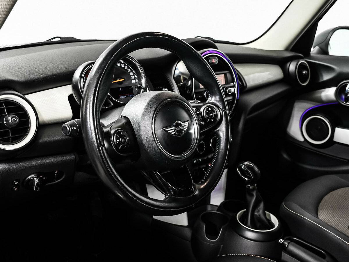 Купить Mini Hatch с пробегом. Фото: #11