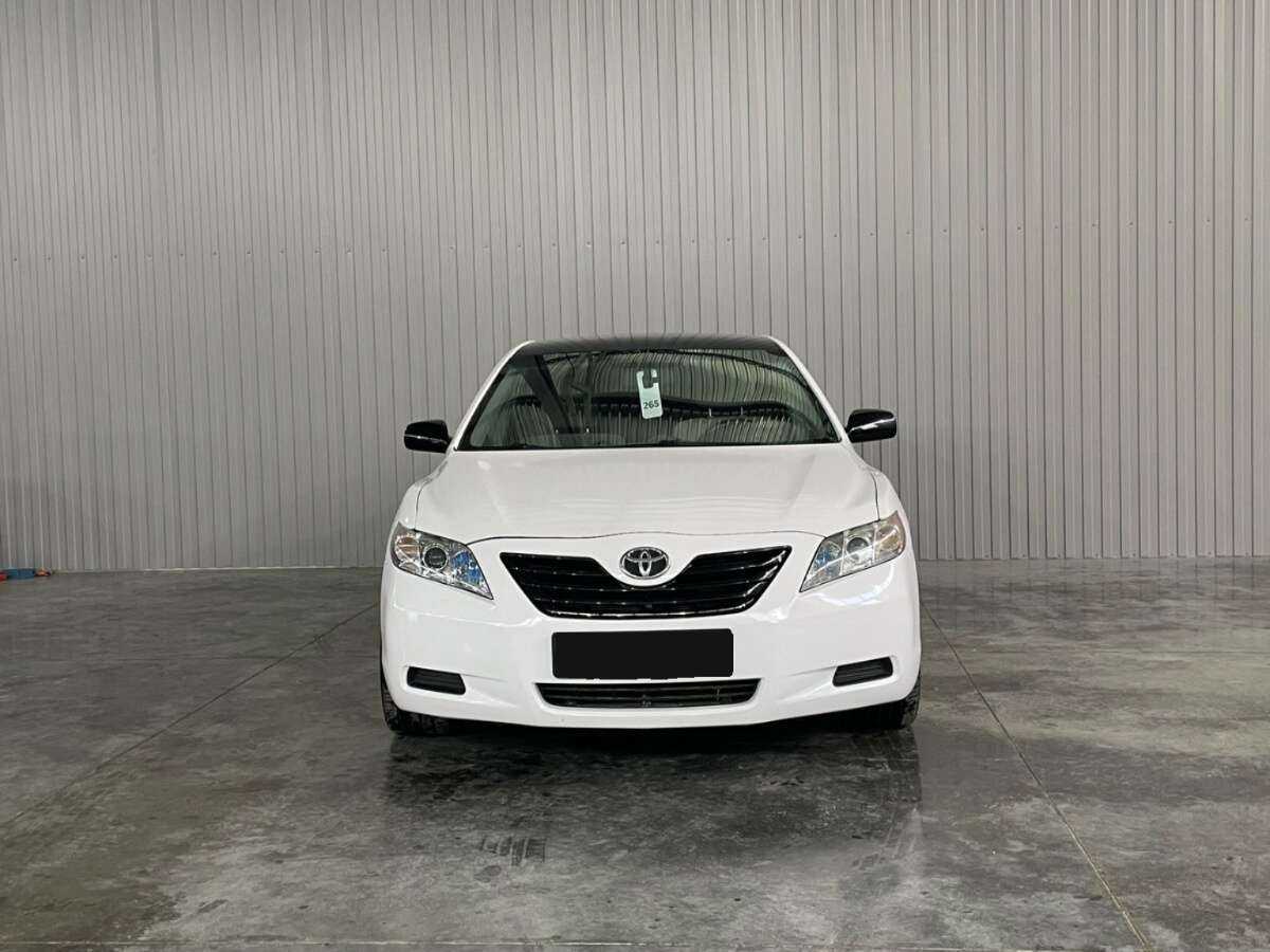 Купить Toyota Camry с пробегом. Фото: #1