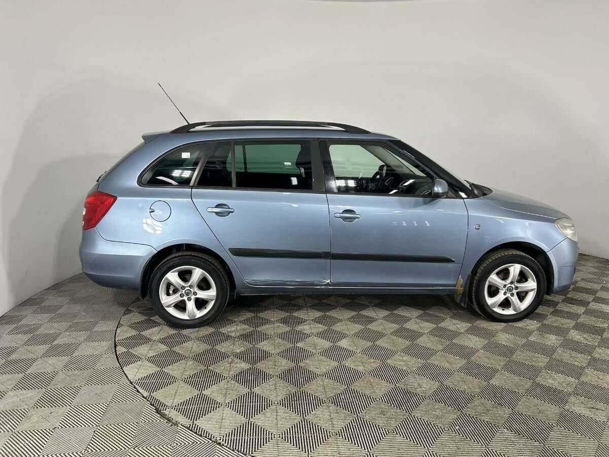 Купить Skoda Fabia с пробегом. Фото: #3