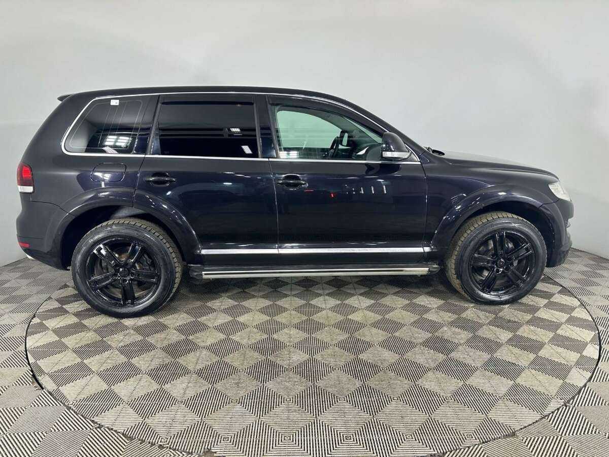 Купить Volkswagen Touareg с пробегом. Фото: #2