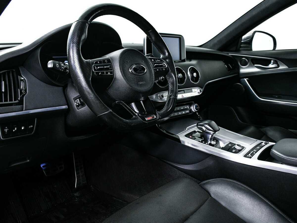 Купить Kia Stinger с пробегом. Фото: #12