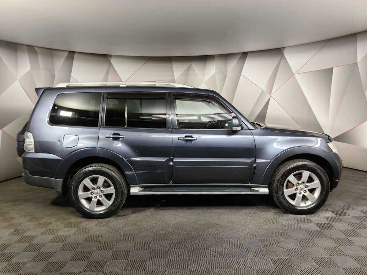 Купить Mitsubishi Pajero с пробегом. Фото: #5