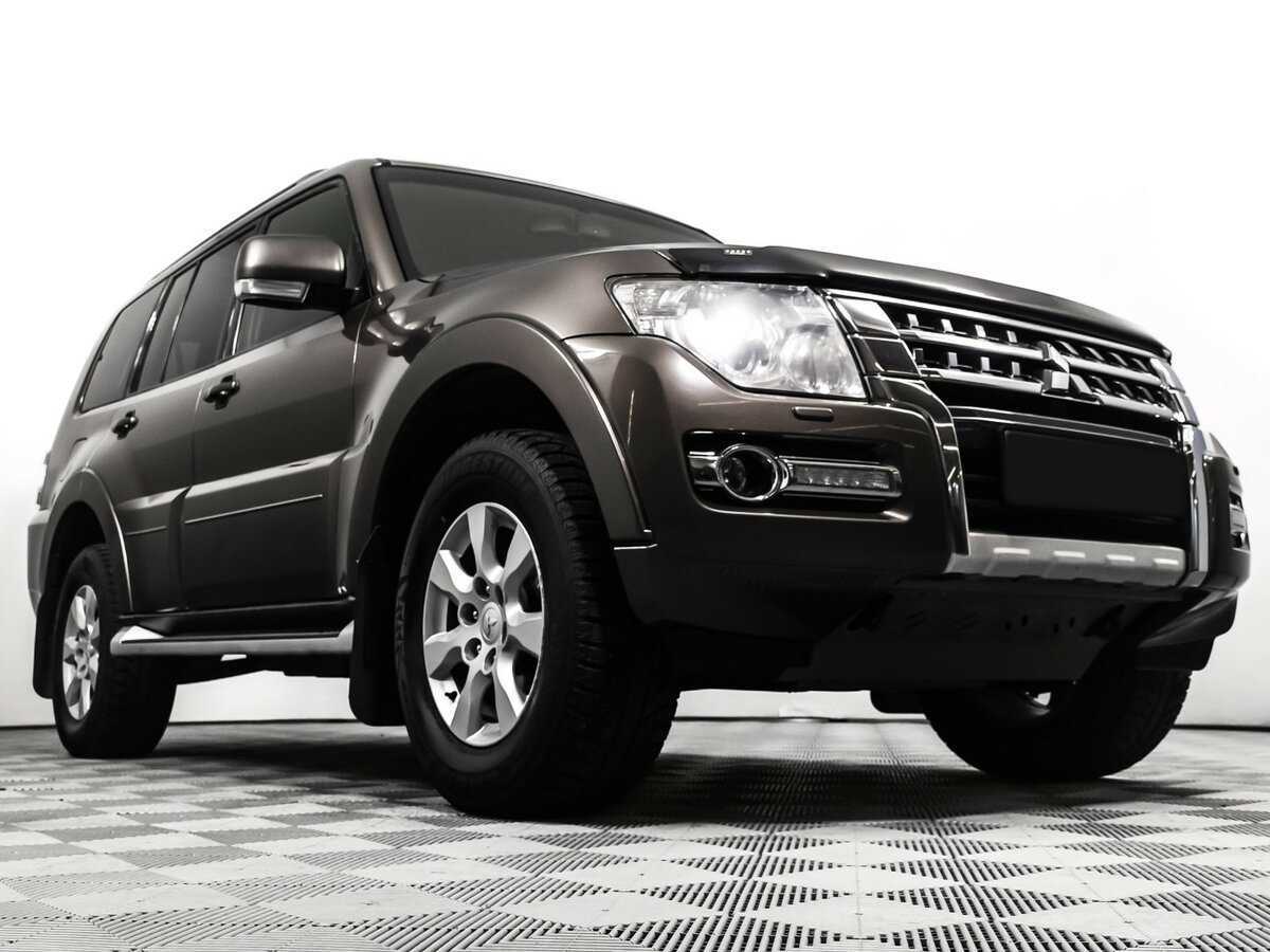 Купить Mitsubishi Pajero с пробегом. Фото: #14