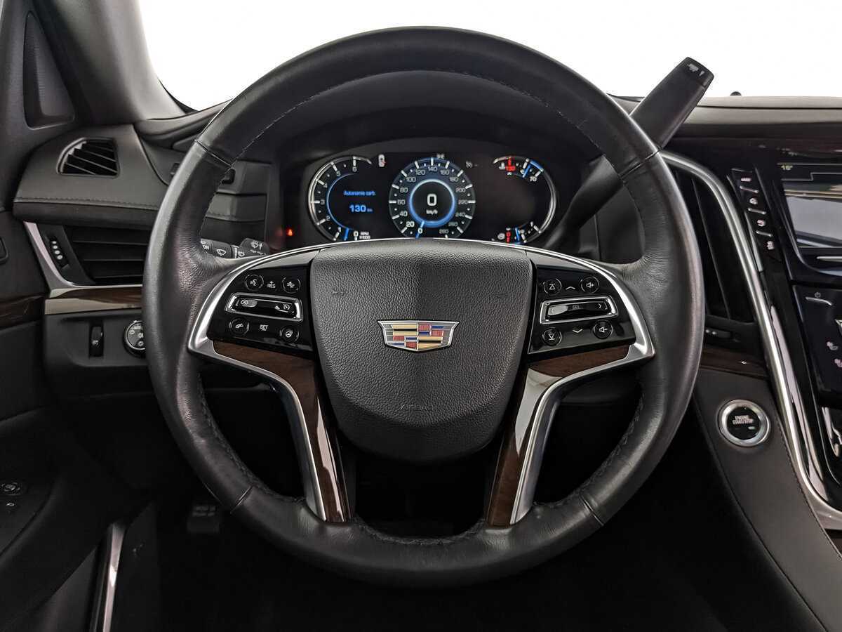 Купить Cadillac Escalade с пробегом. Фото: #17