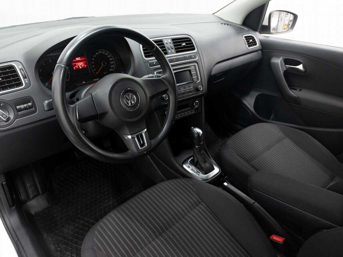 Купить Volkswagen Polo с пробегом. Фото: #7