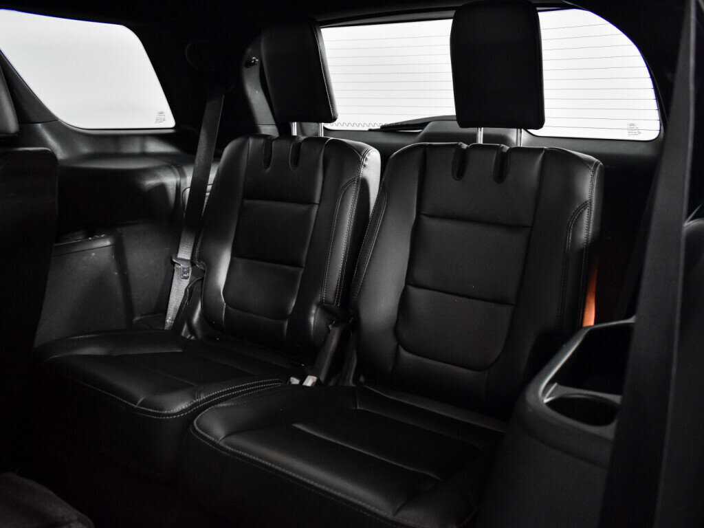 Купить Ford Explorer с пробегом. Фото: #10