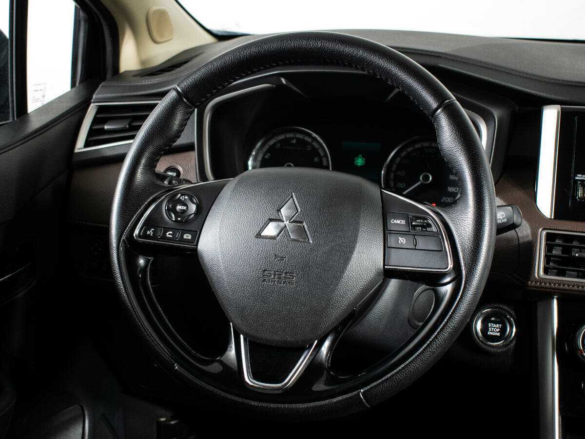 Купить Mitsubishi Xpander с пробегом. Фото: #14
