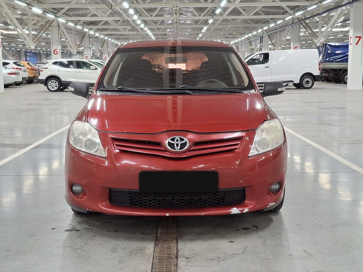 Купить Toyota Auris с пробегом. Фото: #1