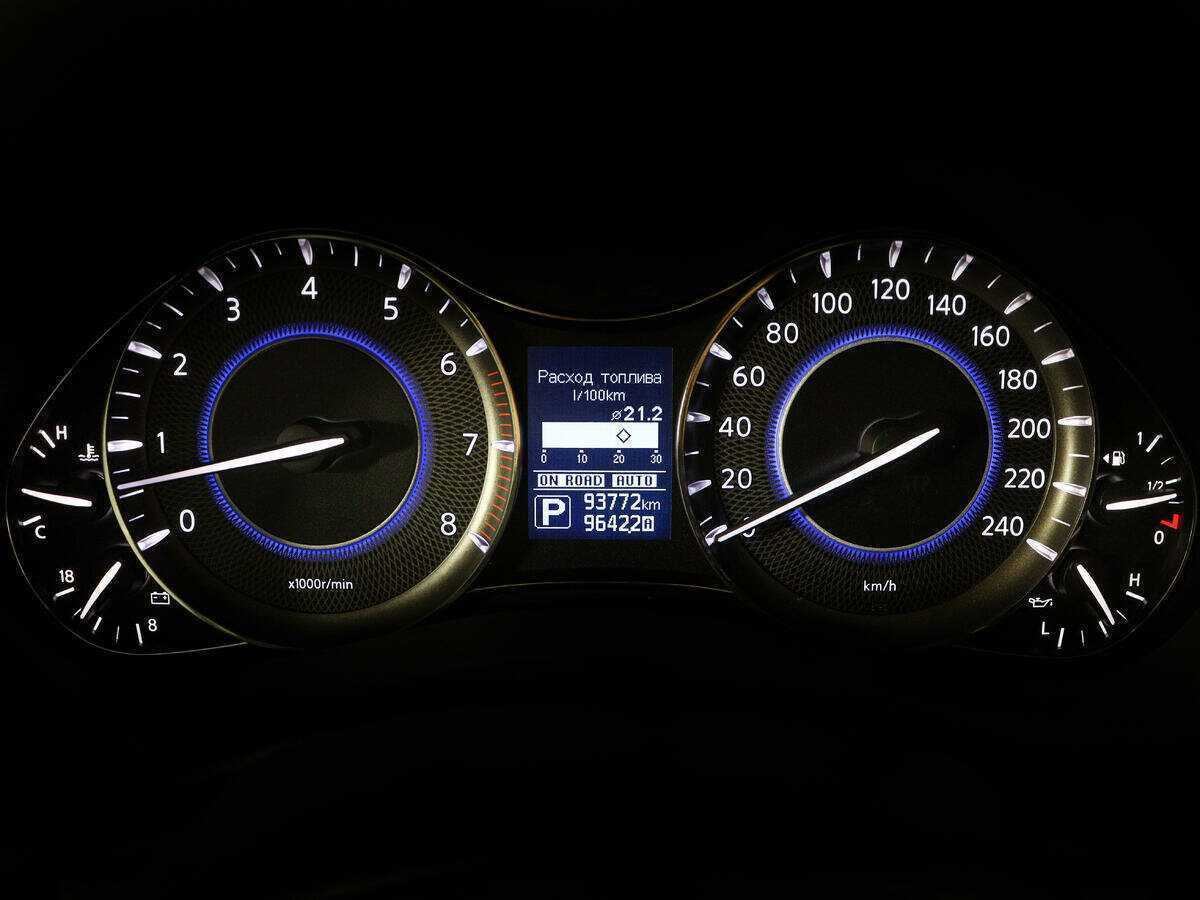 Купить Infiniti QX80 с пробегом. Фото: #10