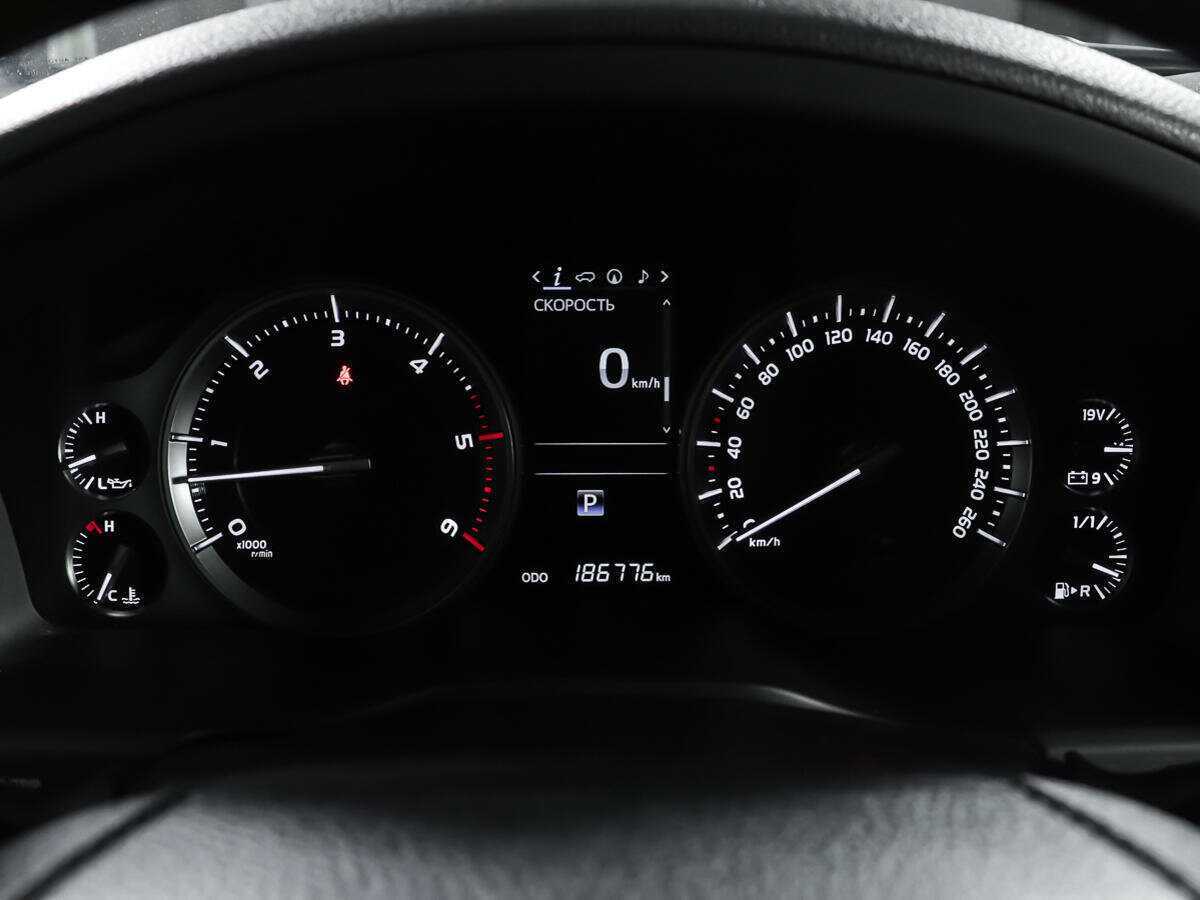 Купить Toyota Land Cruiser с пробегом. Фото: #12