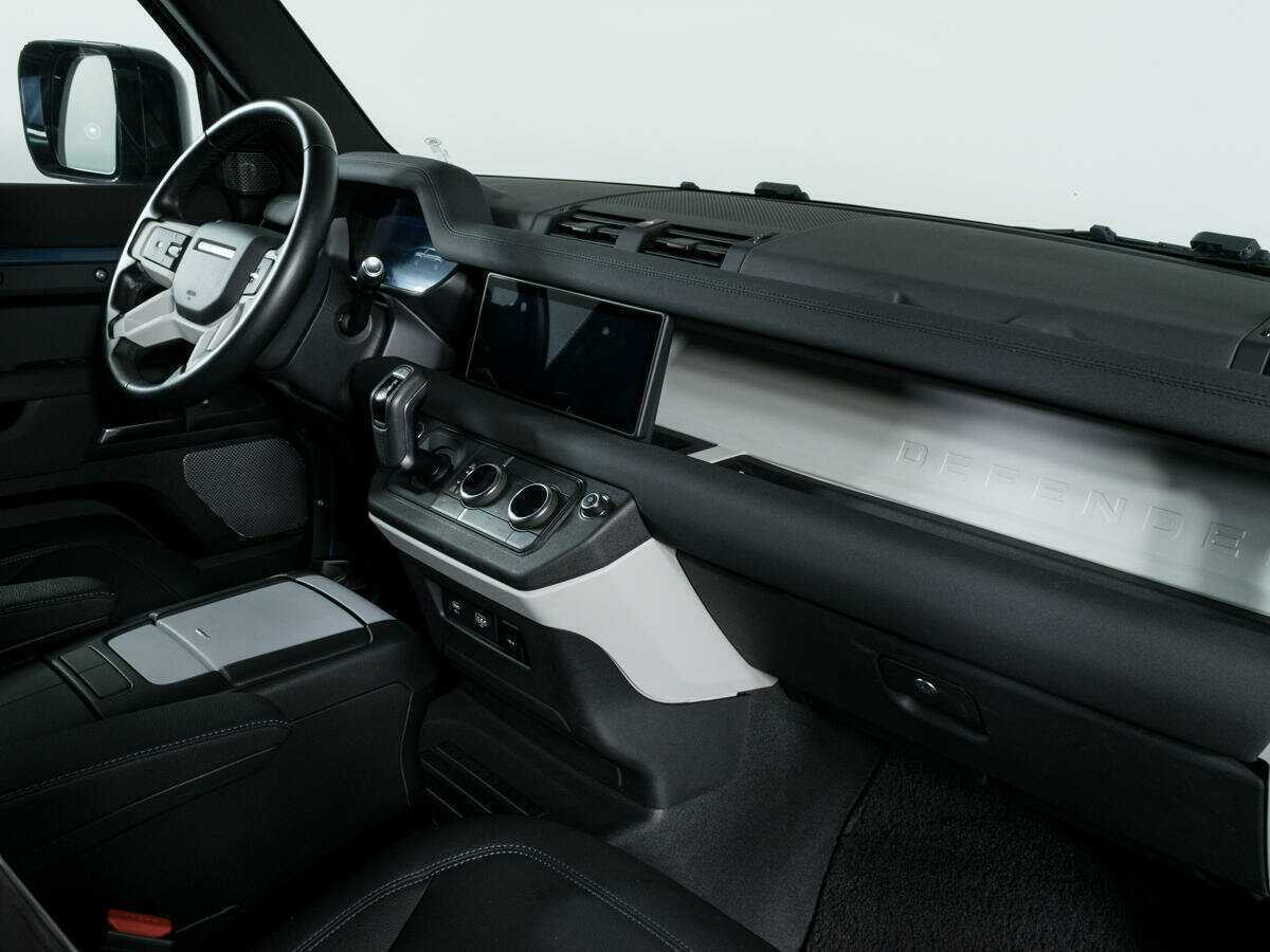 Купить Land Rover Defender с пробегом. Фото: #4