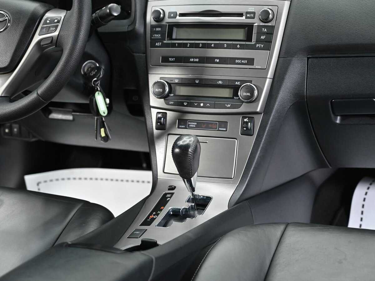 Купить Toyota Avensis с пробегом. Фото: #8