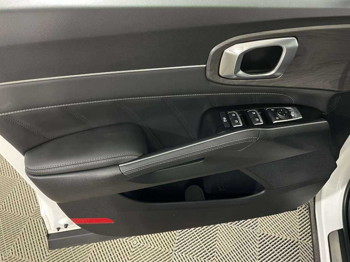 Купить Kia Sorento с пробегом. Фото: #7
