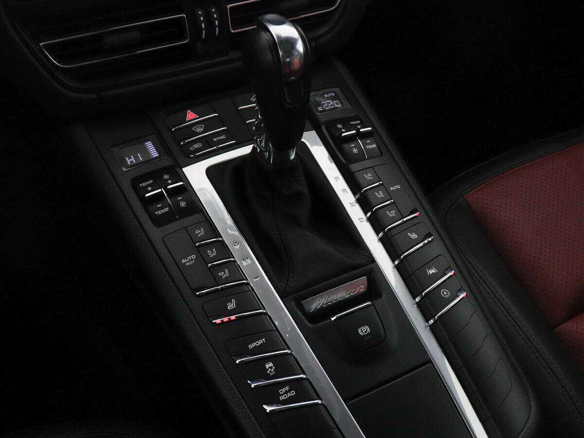 Купить Porsche Macan с пробегом. Фото: #13