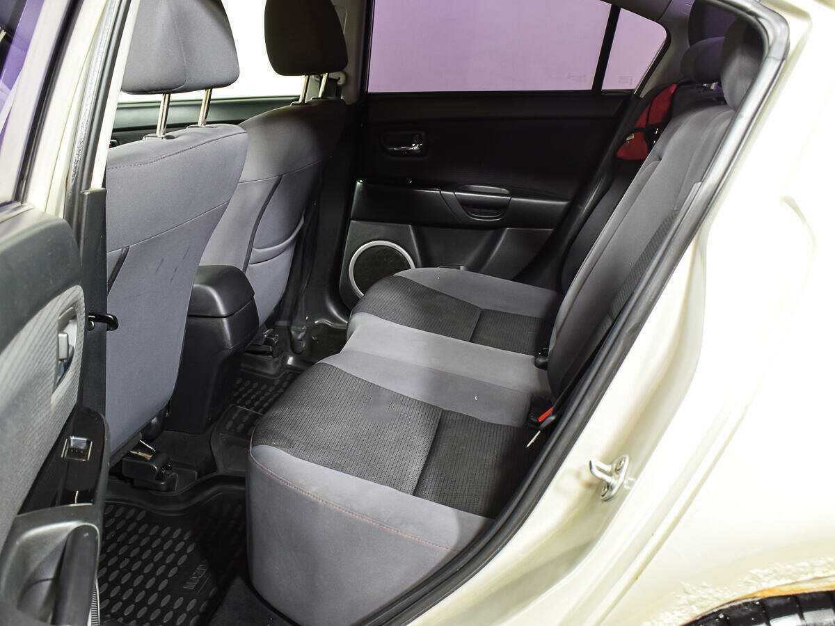 Купить Mazda 3 с пробегом. Фото: #8
