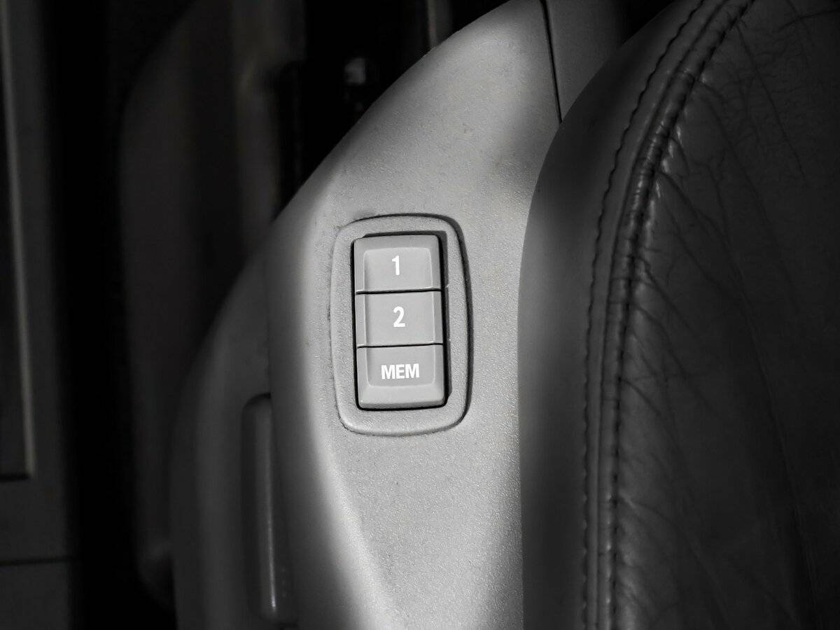 Купить Cadillac SRX с пробегом. Фото: #18