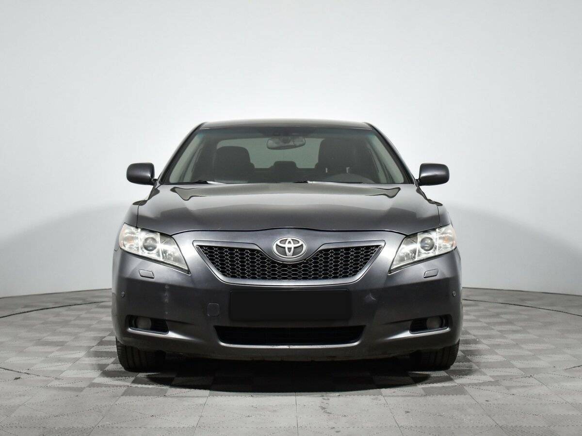 Купить Toyota Camry с пробегом. Фото: #1