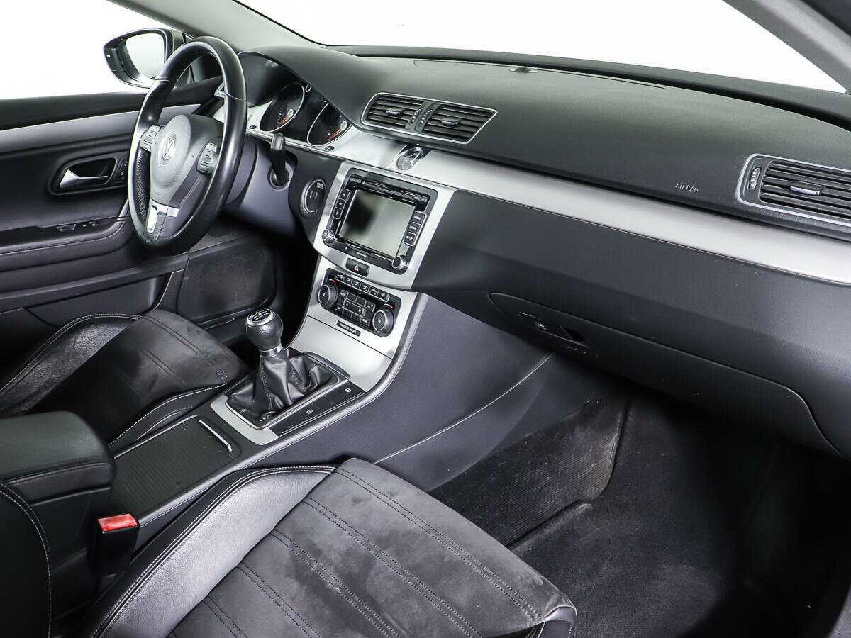 Купить Volkswagen Passat CC с пробегом. Фото: #8