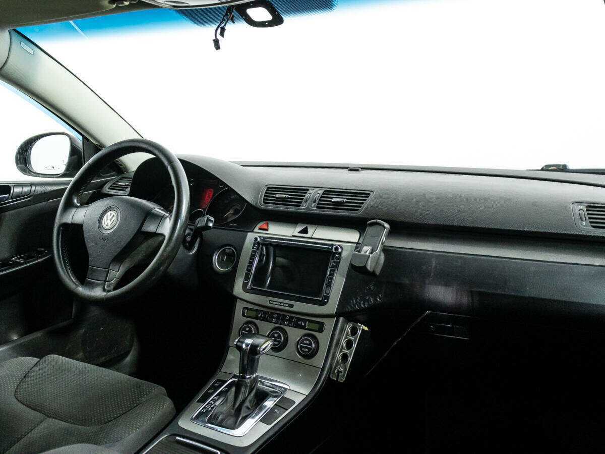 Купить Volkswagen Passat с пробегом. Фото: #8