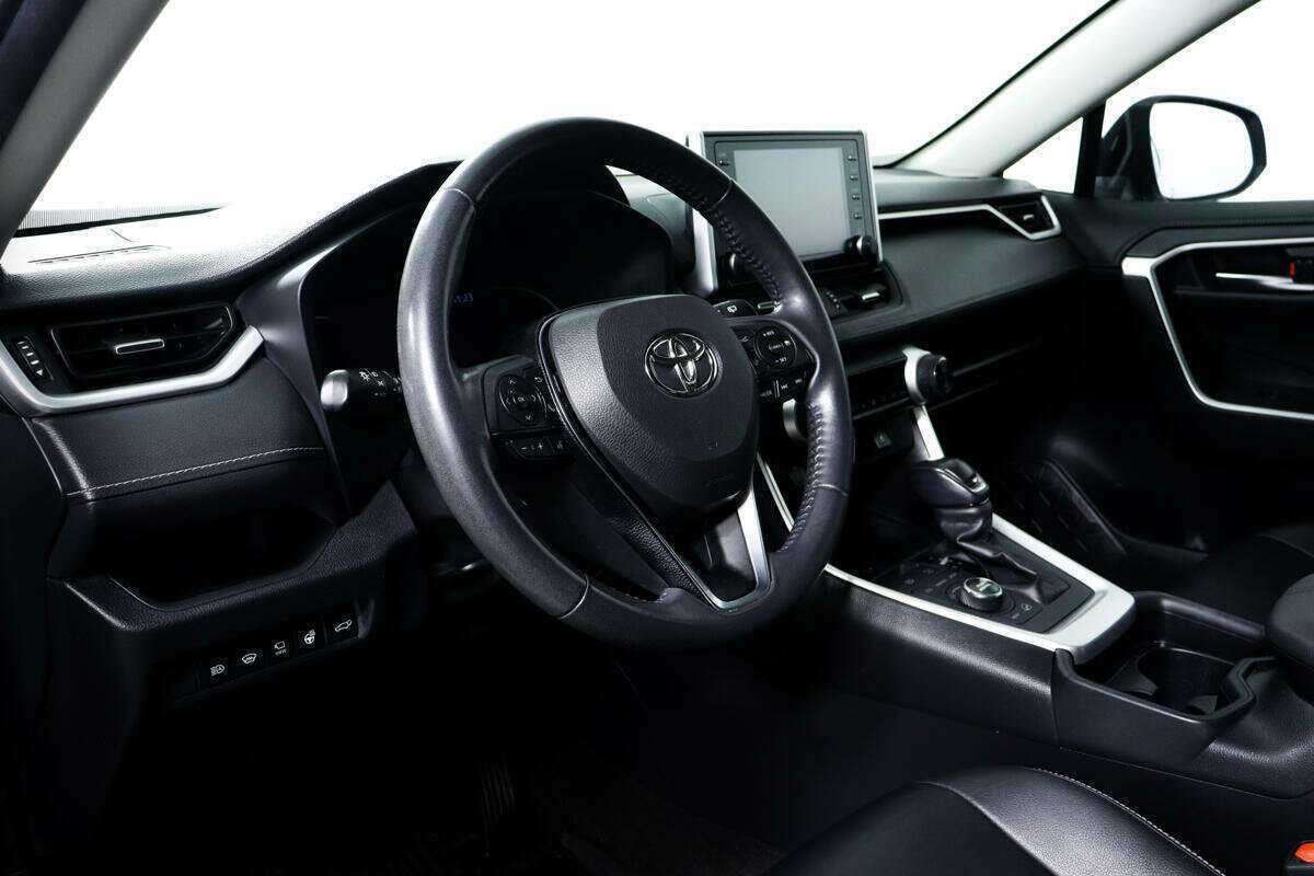 Купить Toyota RAV4 с пробегом. Фото: #12