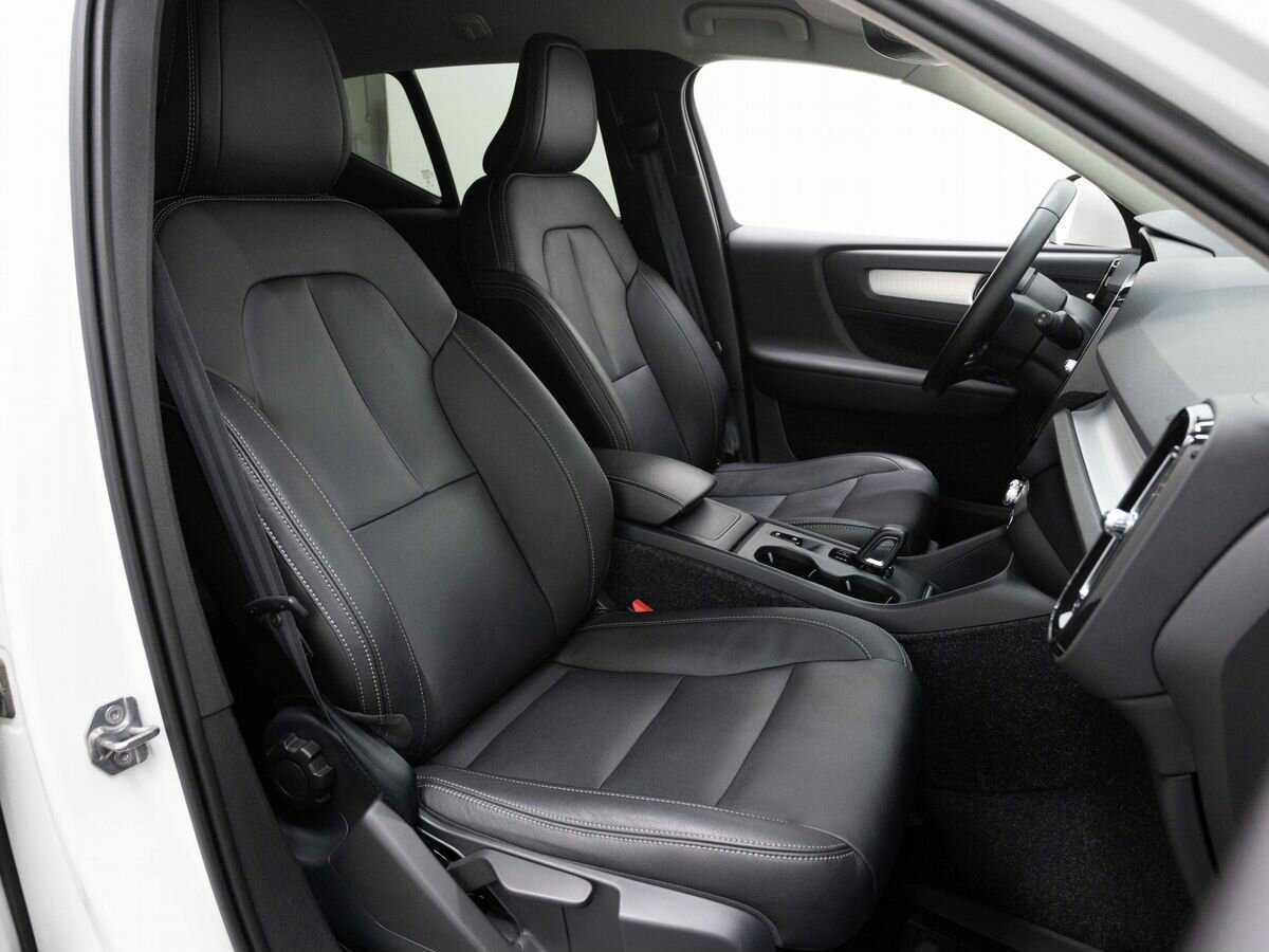 Купить Volvo XC40 с пробегом. Фото: #13