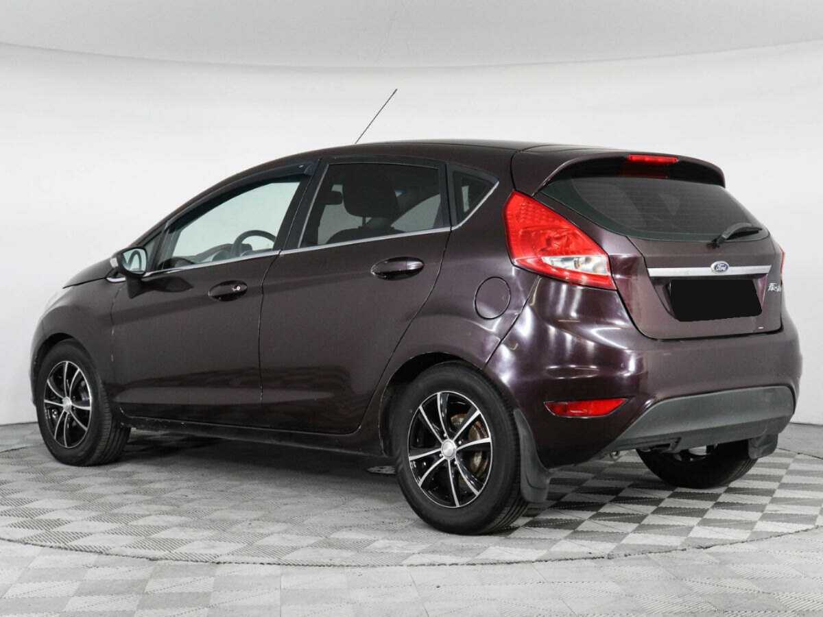 Купить Ford Fiesta с пробегом. Фото: #3