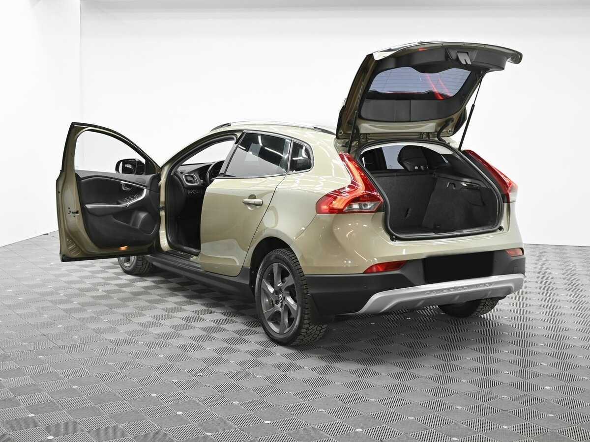 Купить Volvo V40 с пробегом. Фото: #4