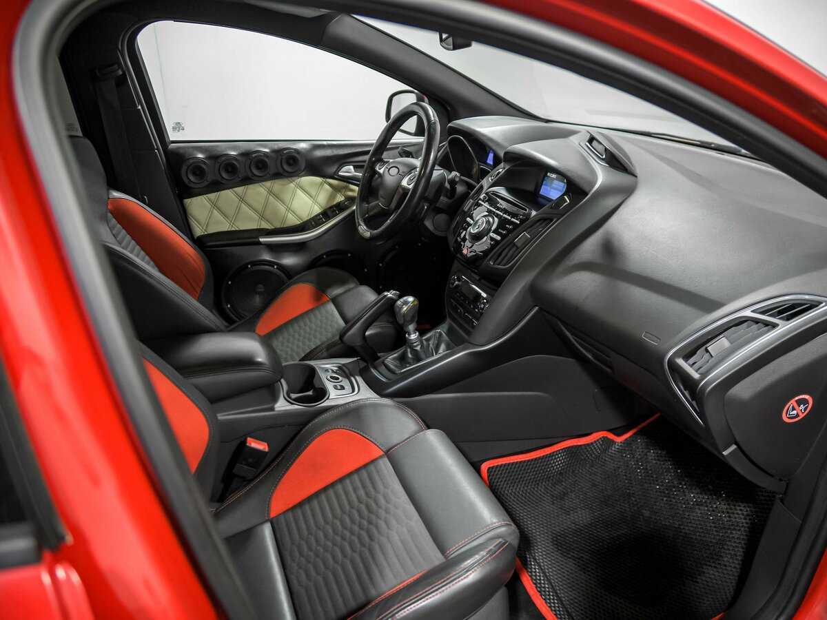 Купить Ford Focus ST с пробегом. Фото: #16