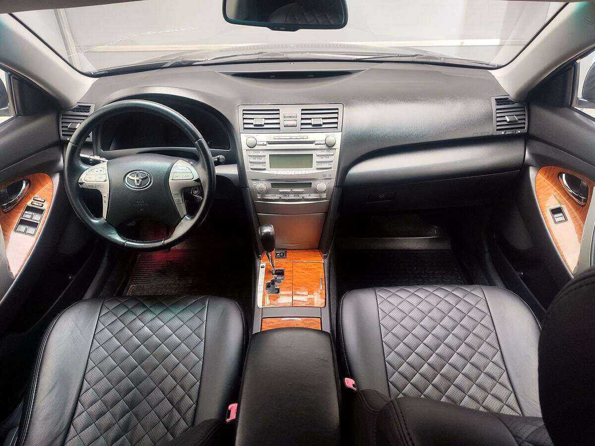Купить Toyota Camry с пробегом. Фото: #8
