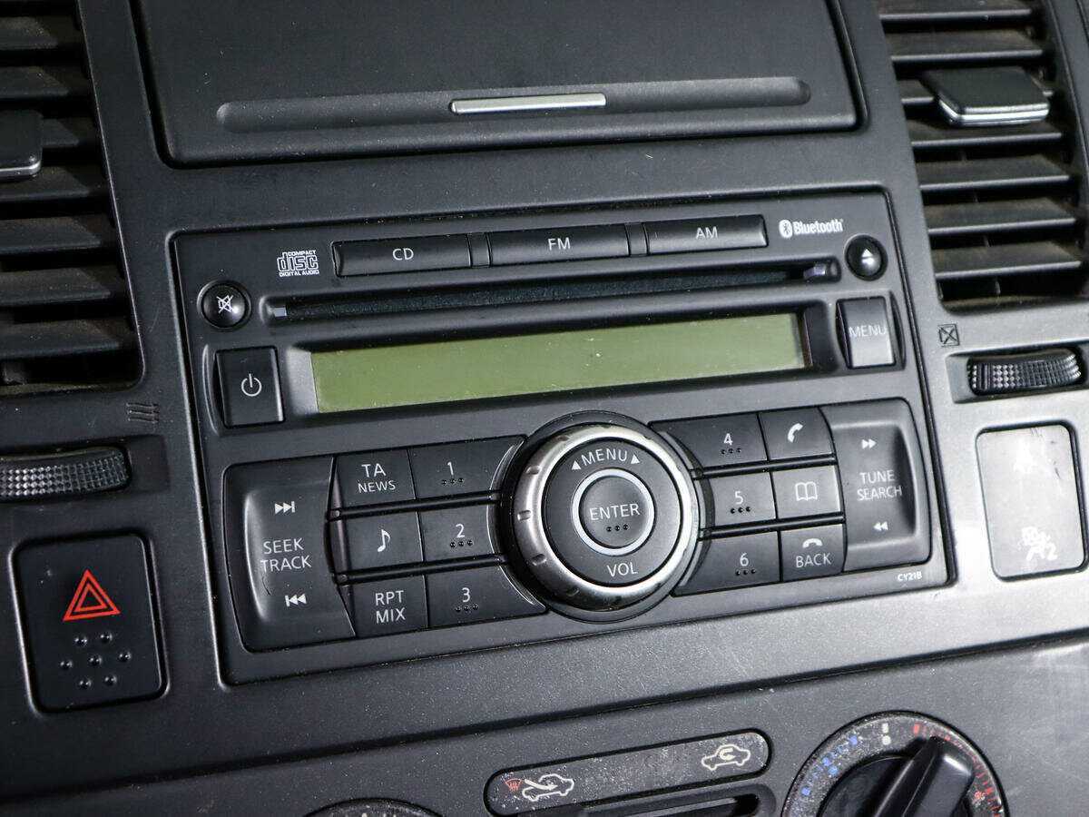 Купить Nissan Tiida с пробегом. Фото: #16