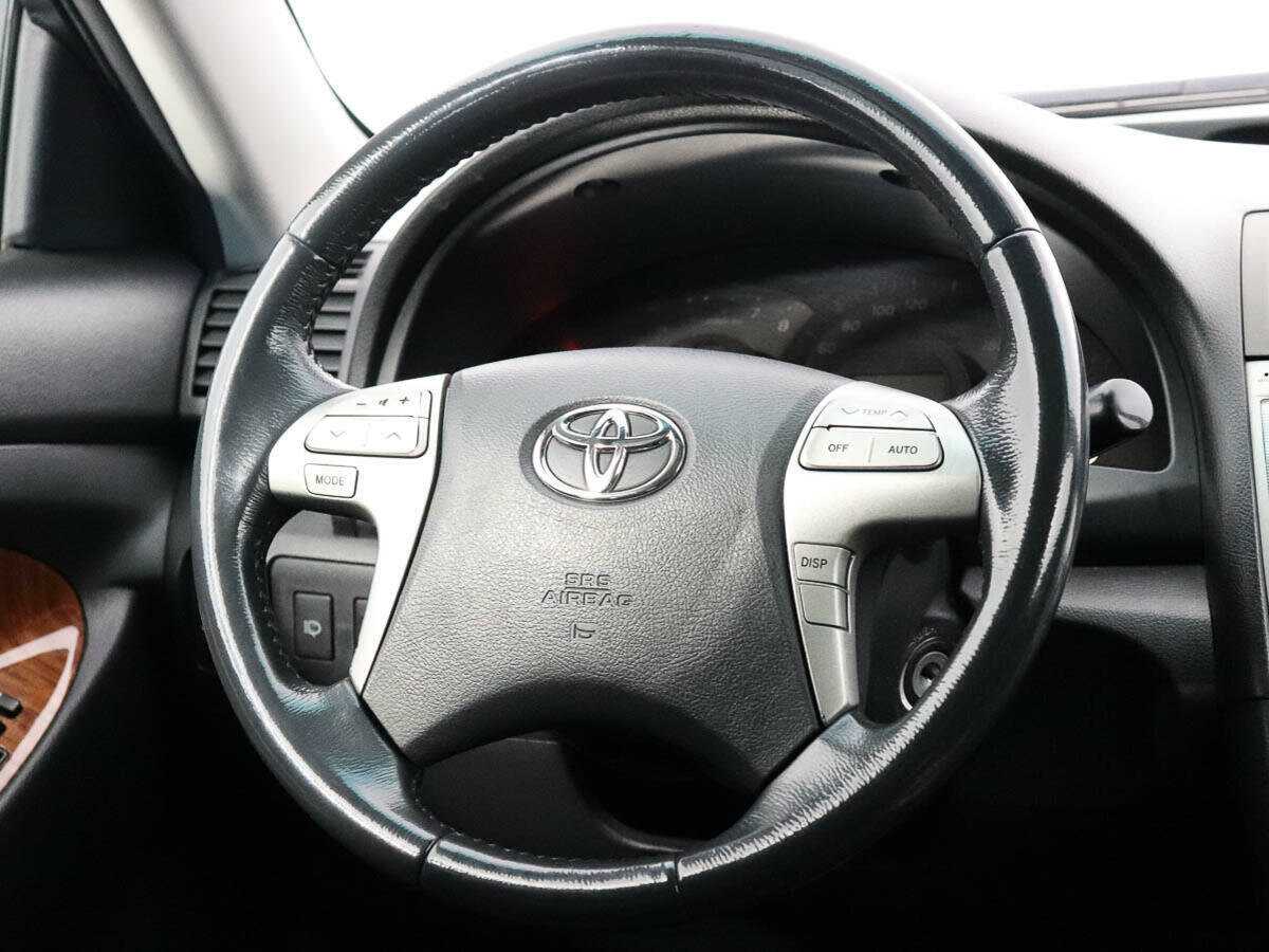 Купить Toyota Camry с пробегом. Фото: #17