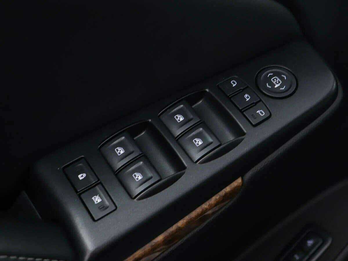 Купить Chevrolet Tahoe с пробегом. Фото: #17
