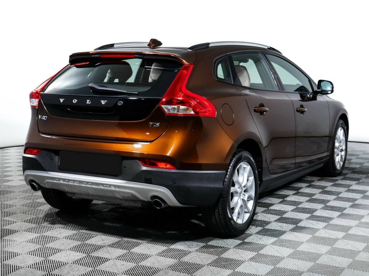 Купить Volvo V40 Cross Country с пробегом. Фото: #4