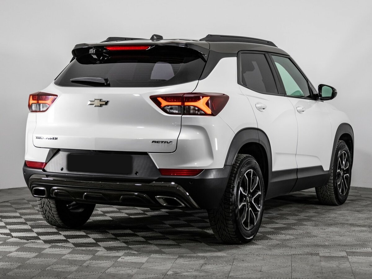 Купить Chevrolet TrailBlazer с пробегом. Фото: #4