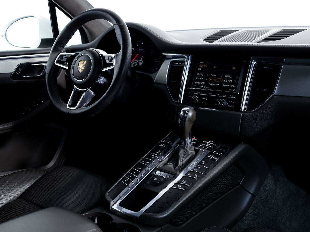 Купить Porsche Macan с пробегом. Фото: #11