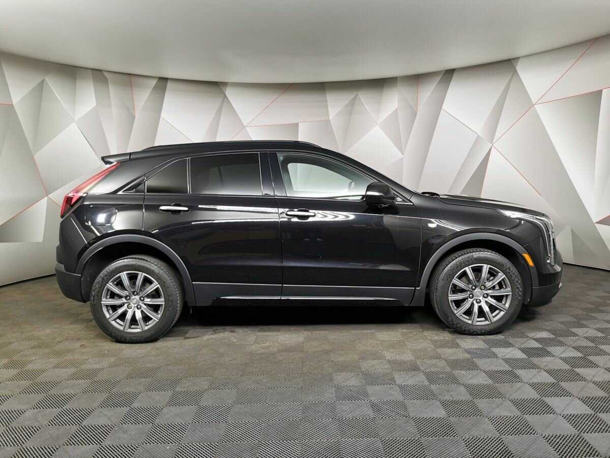 Купить Cadillac XT4 с пробегом. Фото: #5