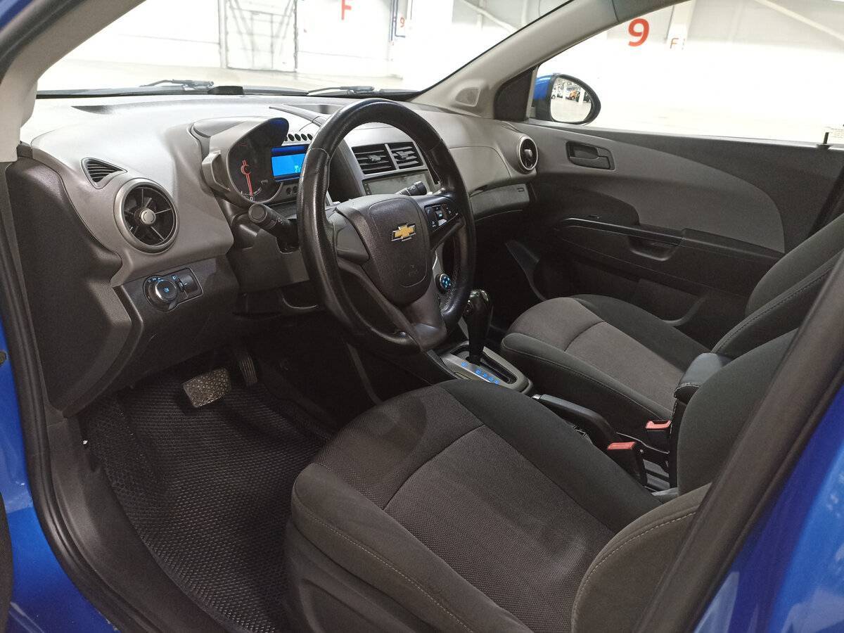 Купить Chevrolet Aveo с пробегом. Фото: #15