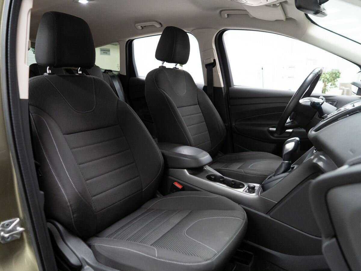 Купить Ford Kuga с пробегом. Фото: #8