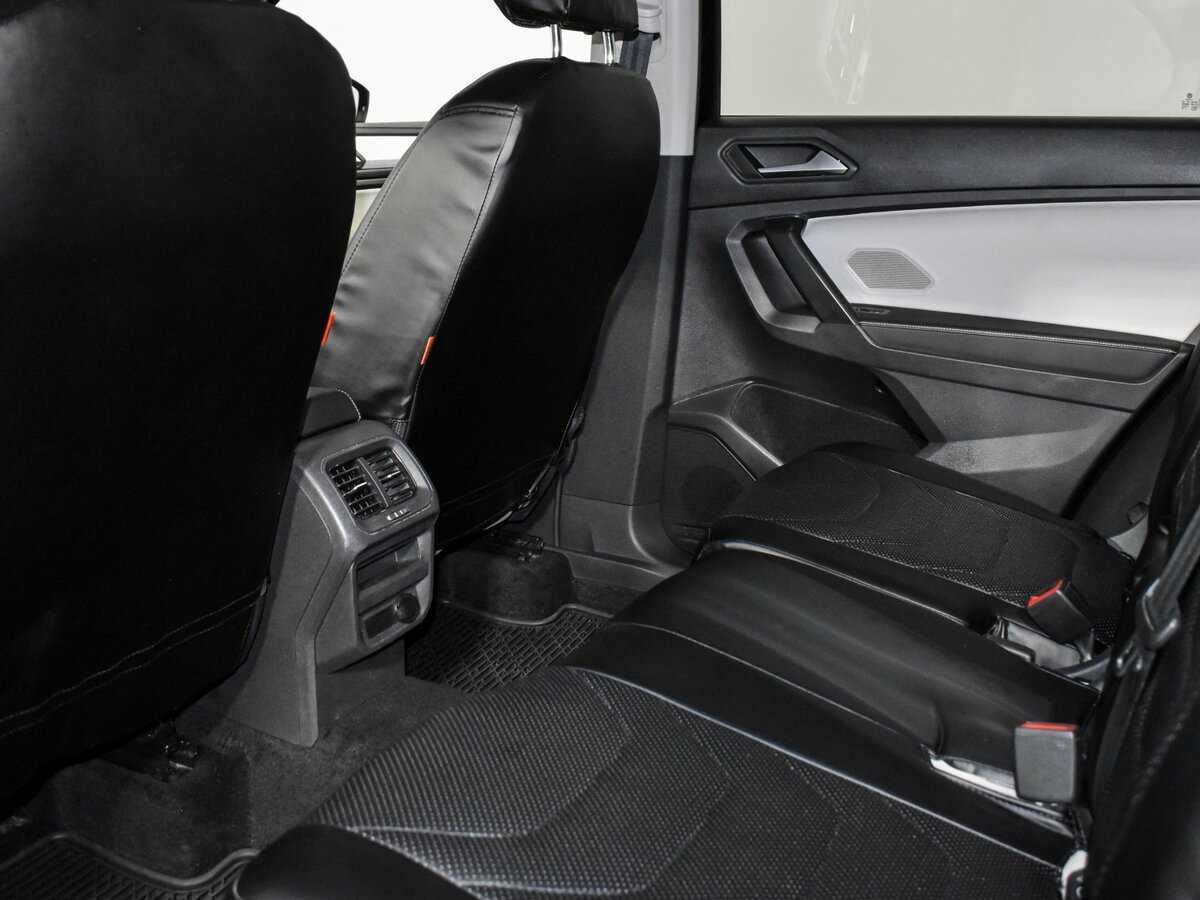 Купить Volkswagen Tiguan с пробегом. Фото: #10