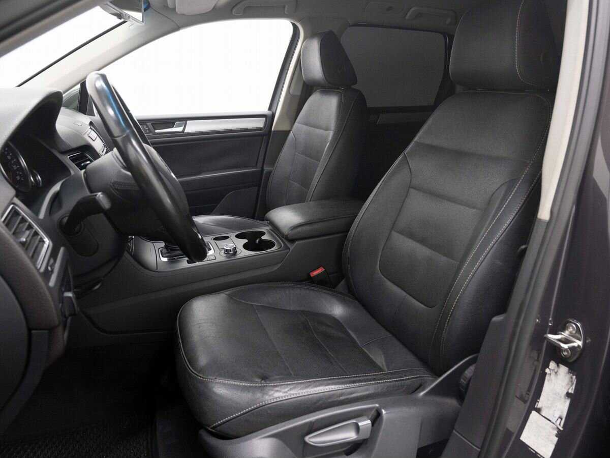 Купить Volkswagen Touareg с пробегом. Фото: #9
