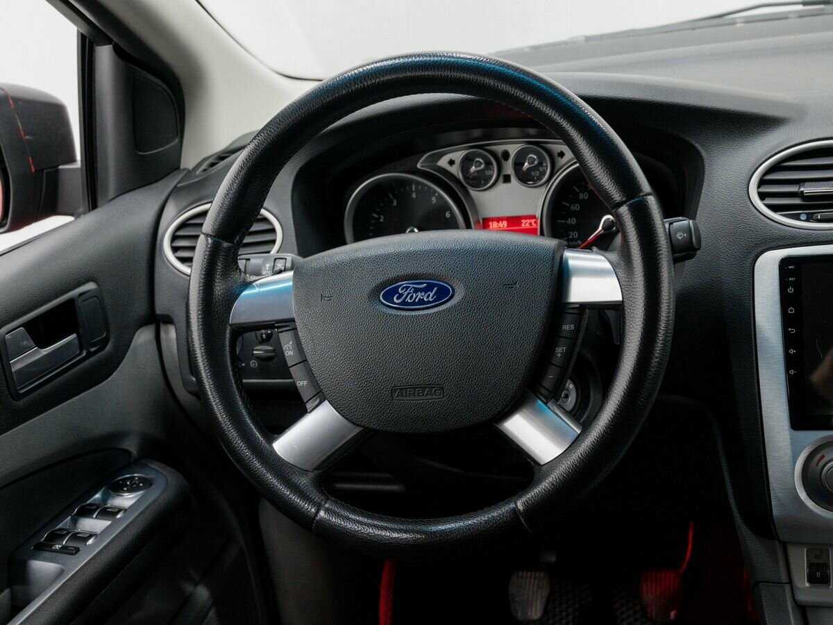 Купить Ford Focus с пробегом. Фото: #10