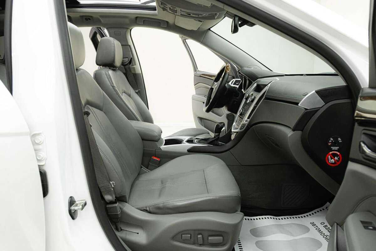 Купить Cadillac SRX с пробегом. Фото: #16